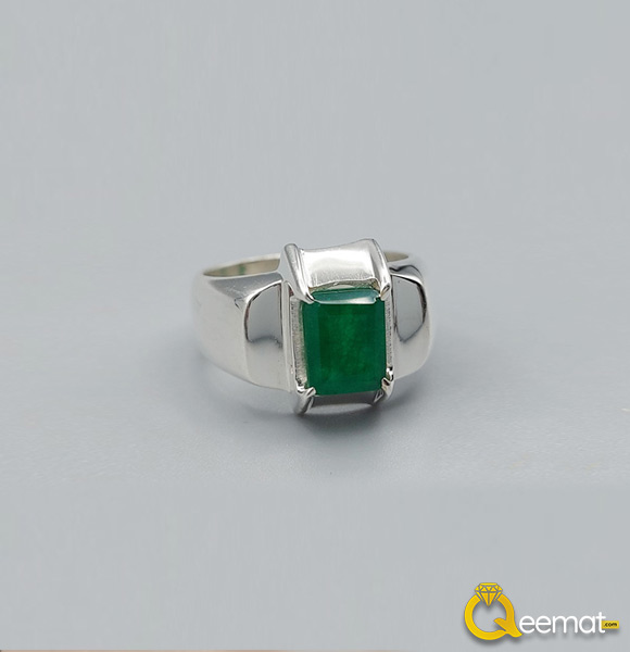 Emerald Jewelry Guide 2023 | Emerald Meaning, Buying & Care Tips