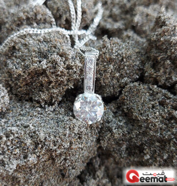diamond-cut-moissanite-pendant-to-gift-your-wife