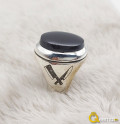 Black Oval Cut Agate Ring Design
