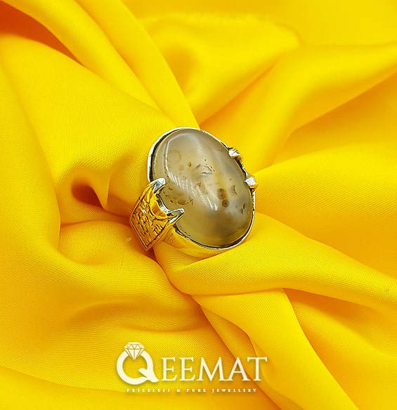 Kori Men's Ring with Cushion cut Garnet | 2.4 carats Rectangle Garnet Men's  Ring in 14k Yellow Gold | Diamondere