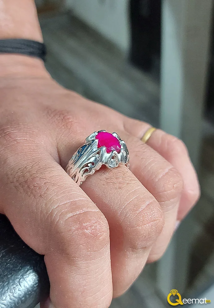 Beautiful Pure Silver Ring With Yaqoot Stone