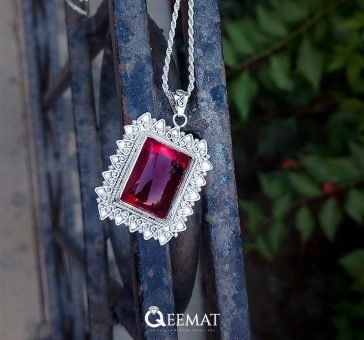 handmade-big-red-stone-necklace.jpg